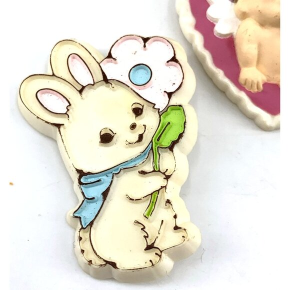 Hallmark Brooches Easter Bunny St Patricks Mouse Valentines Cherub Vtg Lot of 3 - Picture 2 of 9